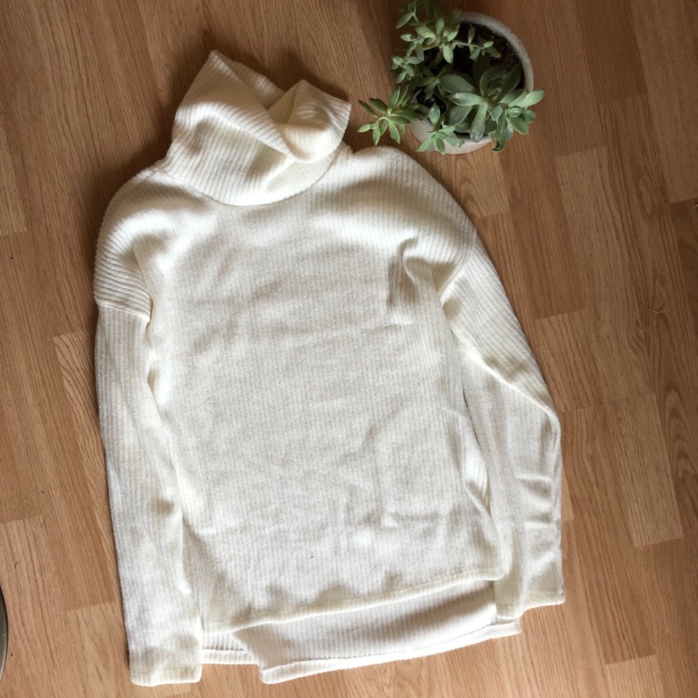 Forever 21 turtle neck sweater